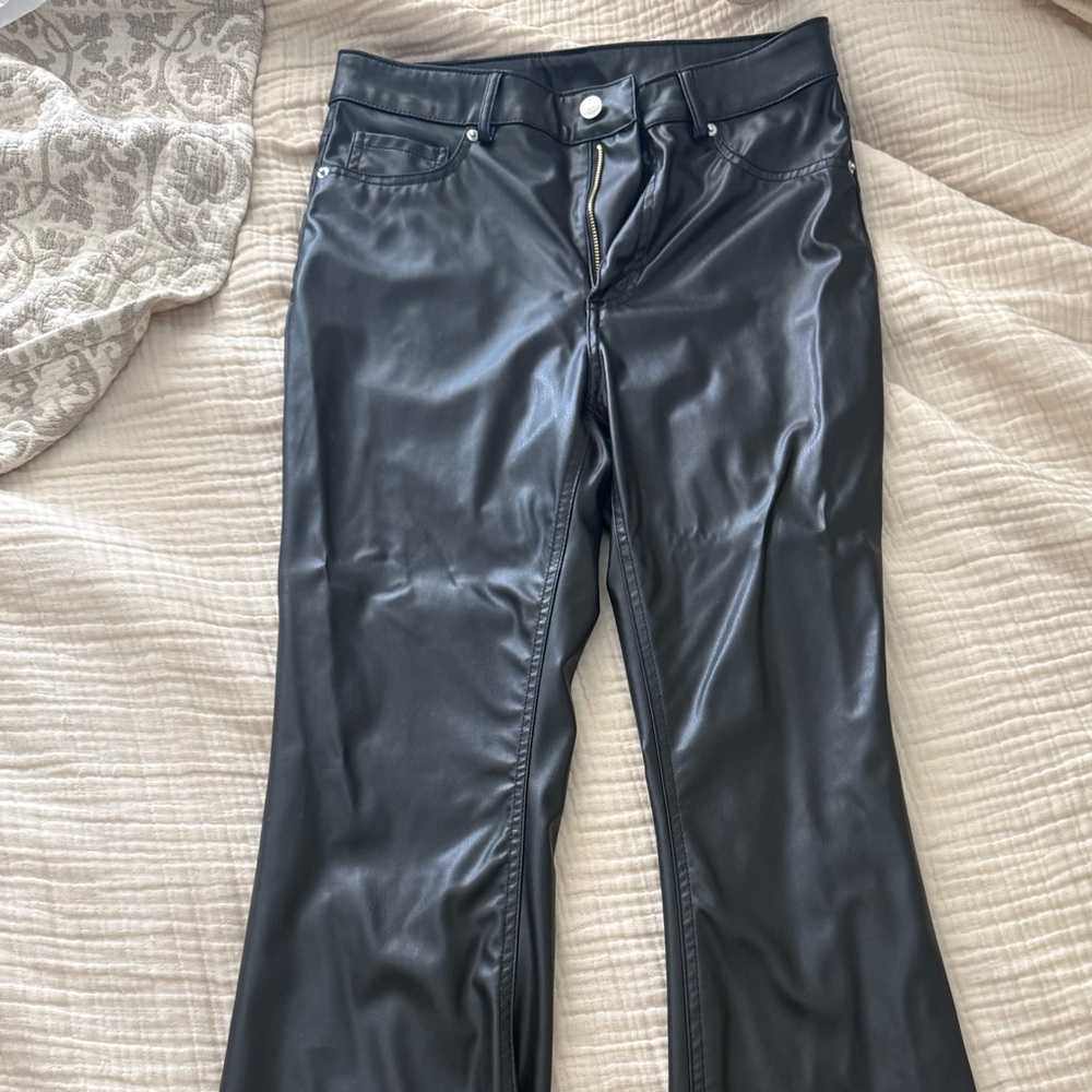 Divided Black Flare Pants with Retro Style